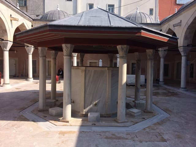 Medrese iç mekân